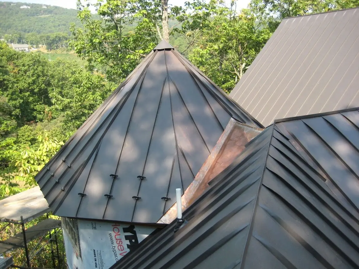 Professional Shingle Replacement & Repair by Craftsman Roofing in Logtown