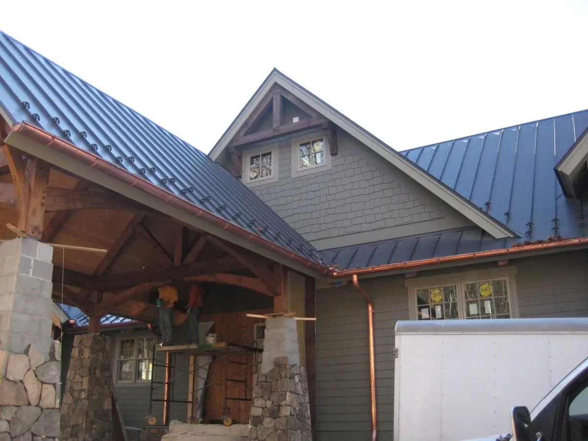 Craftsman Roofing team delivering quality roofing work in Logtown